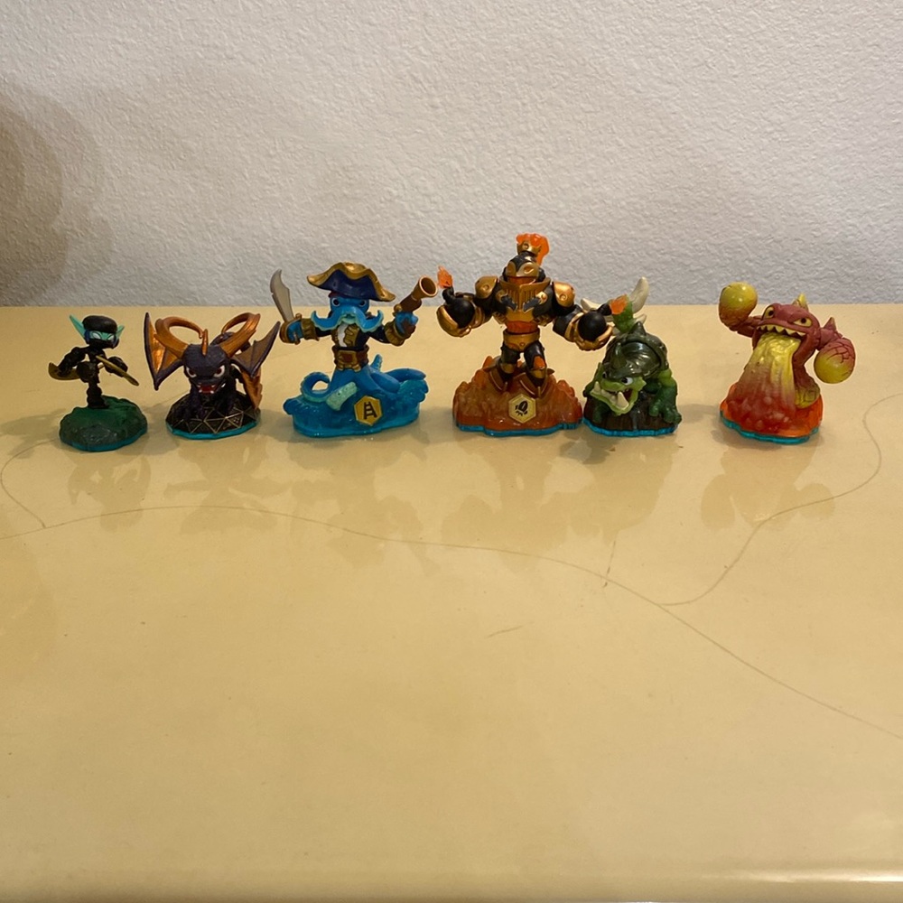 Skylanders Lot of 6 Characters.  Ninja Stealth Elf, Mega Ram Spyro, Wash Buckler